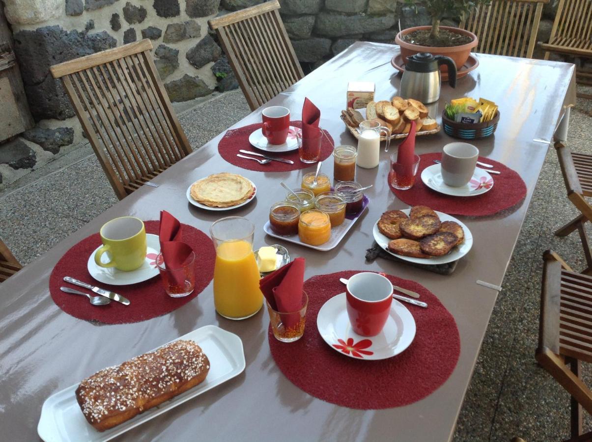 Bed and Breakfast La Freycenette Arlempdes Exteriér fotografie